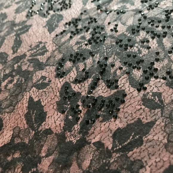 Pattern T-shirt - Picture 2 of 4